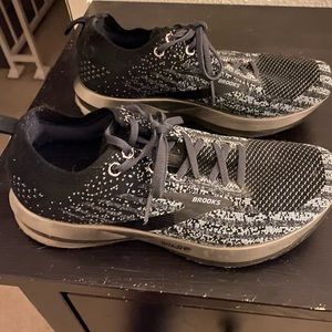 Brooks Levitate Running Shoes